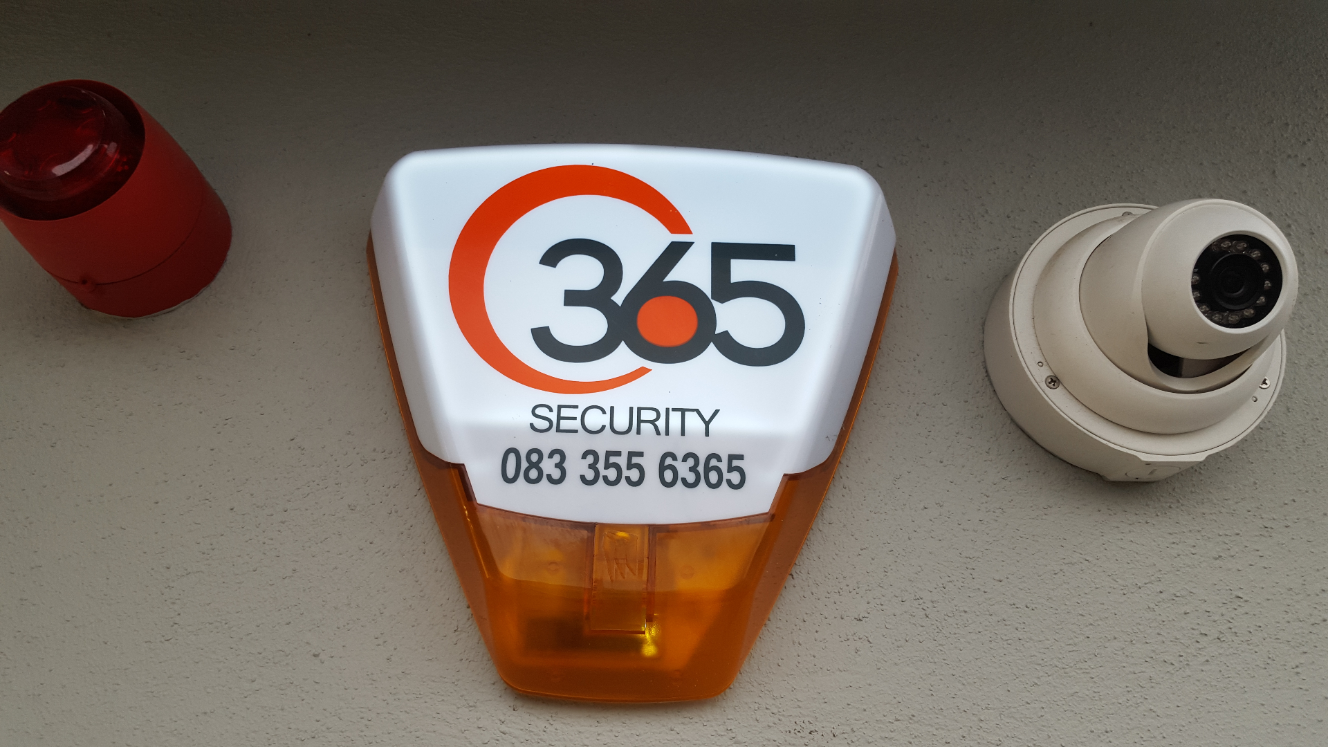 365 Security intruder alarm bell box with strobe and CCTV dome camera